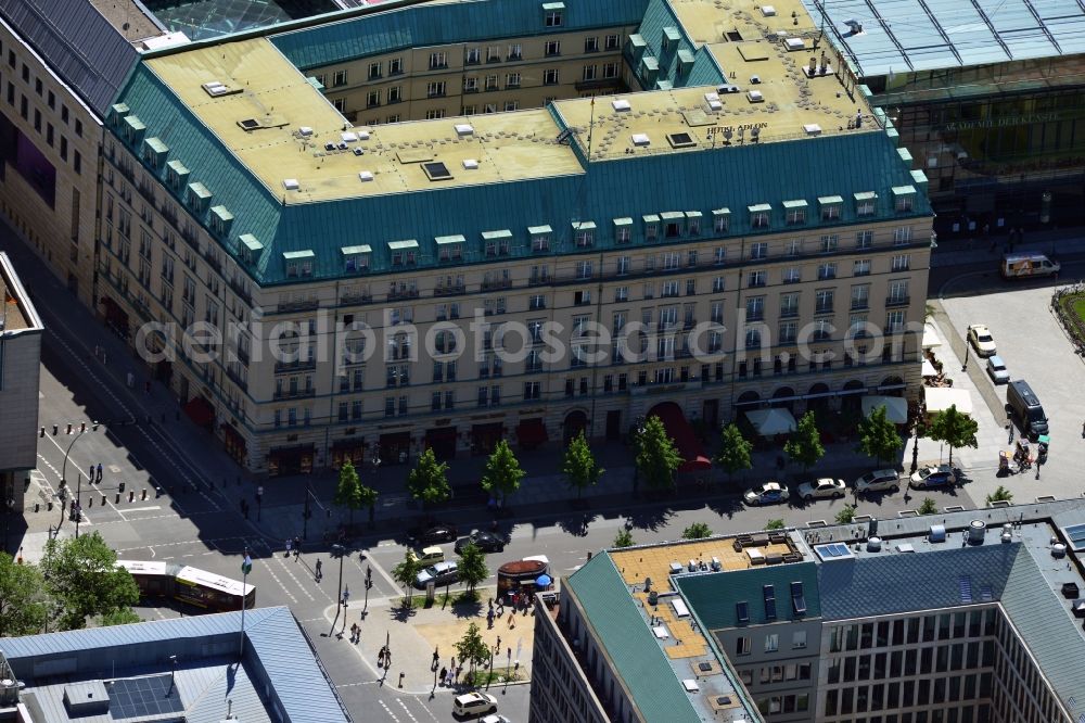 Aerial photograph Berlin - Building of luxury - Hotel Adlon Kempinski group at the Pariser Platz in Berlin Mitte