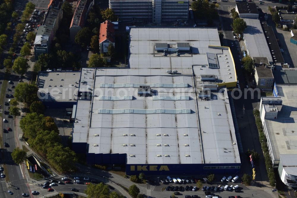 Berlin from the bird's eye view: Building of the store - furniture market IKEA Einrichtungshaus Berlin-Spandau in Berlin in Germany