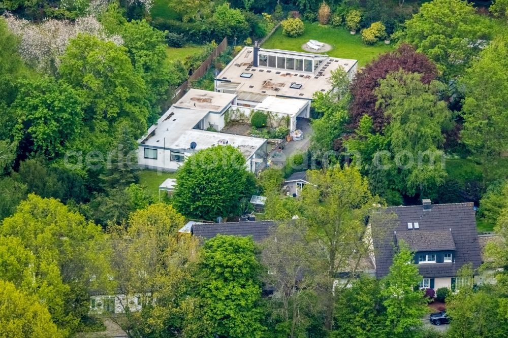 Aerial photograph Gelsenkirchen - Building of a multi-family residential building on Halfmannsweg in Gelsenkirchen at Ruhrgebiet in the state North Rhine-Westphalia, Germany