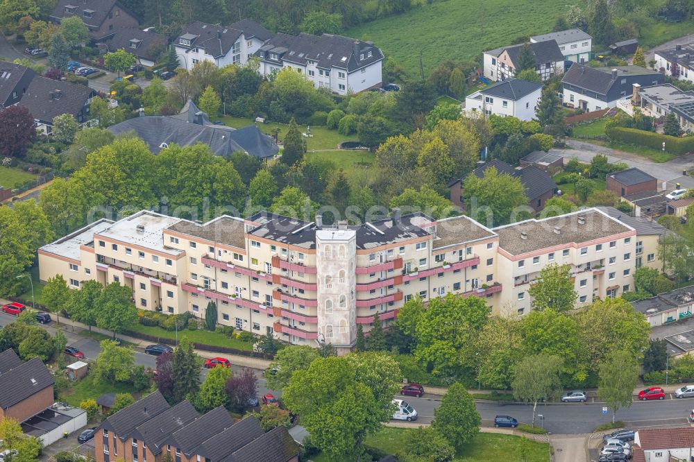 Aerial photograph Velbert - Building of a multi-family residential building on street Paracelsusstrasse in Velbert in the state North Rhine-Westphalia, Germany