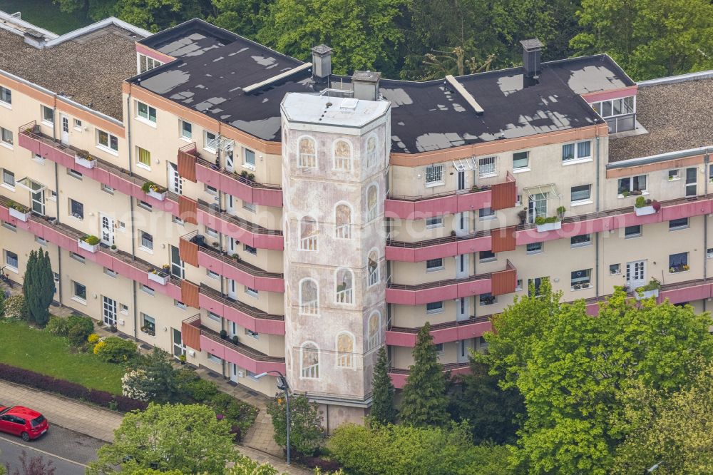 Velbert from above - Building of a multi-family residential building on street Paracelsusstrasse in Velbert in the state North Rhine-Westphalia, Germany