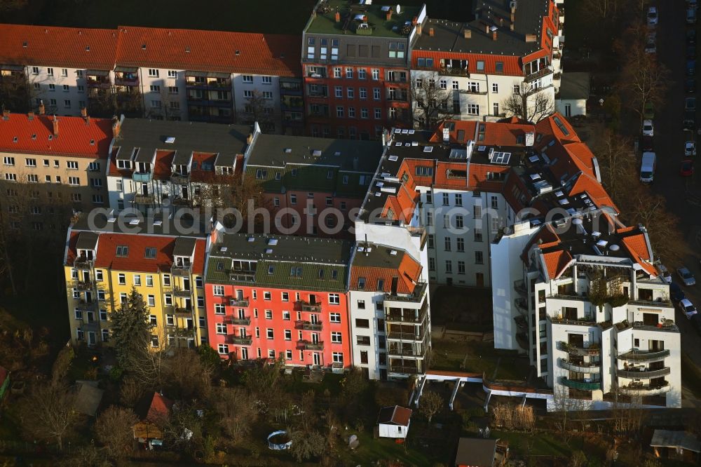 Berlin from above - Building of a multi-family residential building Wolfshagener Strasse corner Mendelstrasse in the district Pankow in Berlin, Germany