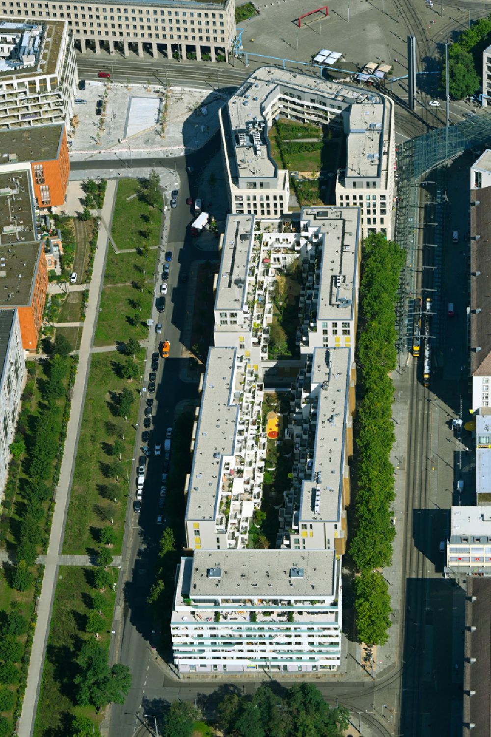 Dresden from above - Building of a multi-family residential building Mehrfamilienhaus-Wohnanlage Residenz on Postplatz on wall street in the district Zentrum in Dresden in the state Saxony, Germany