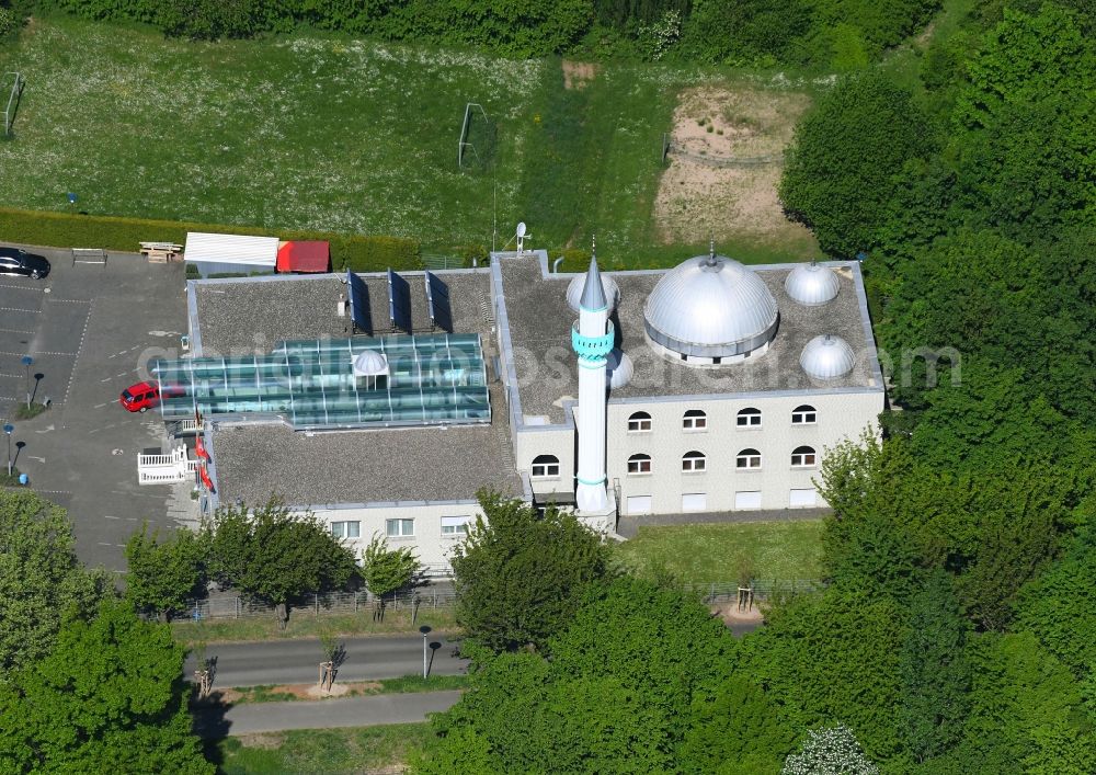Niederkassel from above - Building of the mosque DITIB Tuerkisch-Islamische Gemeinde zu Niederkassel e.V. - Selimiye Camii in the district Luelsdorf in Niederkassel in the state North Rhine-Westphalia, Germany