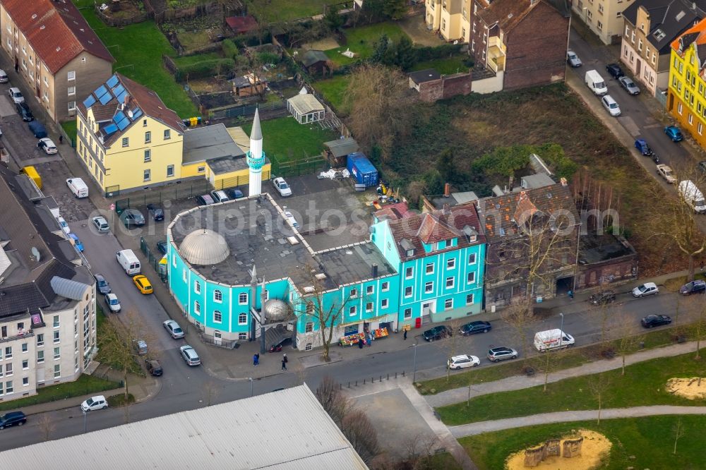 Gelsenkirchen from above - Building of the mosque TuAe?ra Kulturzentrum on Kesselstrasse corner Udostrasse in Gelsenkirchen in the state North Rhine-Westphalia, Germany