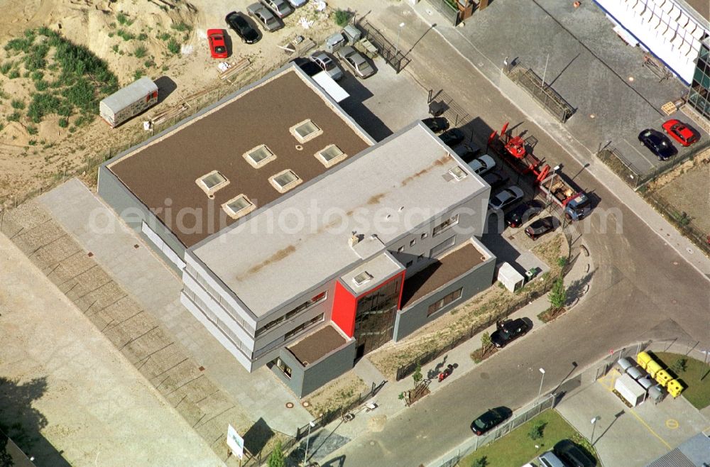 Berlin from the bird's eye view: Building the MT.DERM GmbH (formerly MediUm - Tech) at the Gustav-crown-Straße in Berlin