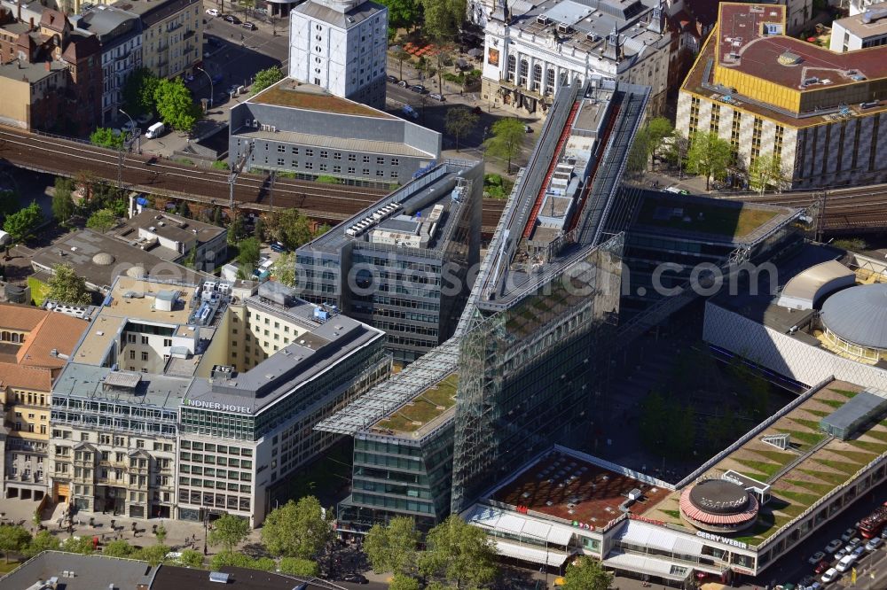 Aerial photograph Berlin - Building of the Neues Kranzler Eck in the City West on Kurfuerstendamm corner Joachimstalerstrasse in Berlin - Charlottenburg