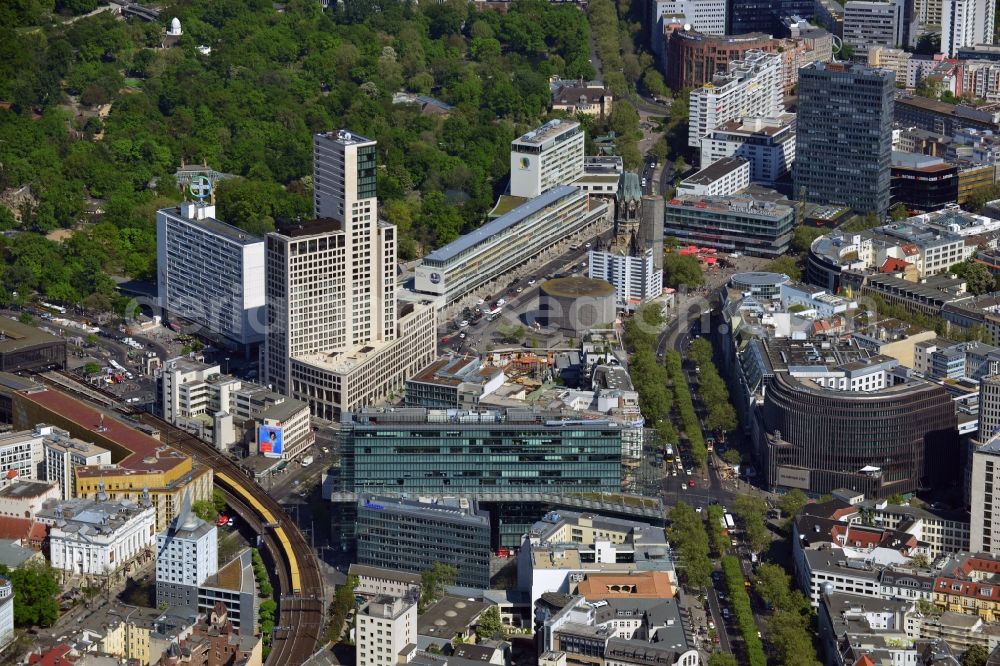 Aerial image Berlin - Building of the Neues Kranzler Eck in the City West on Kurfuerstendamm corner Joachimstalerstrasse in Berlin - Charlottenburg