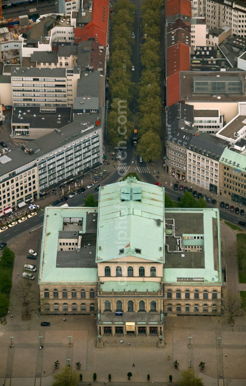 Aerial photograph Hannover - Building of the State Opera House opera in Hanover in Lower Saxony