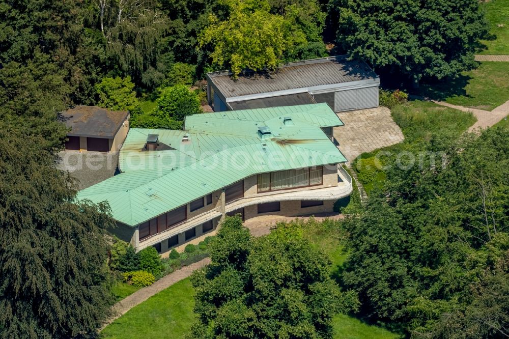 Aerial image Essen - Buildings and parks of bungalows of Berthold Beitz (1913 - 2013) in Essen in North Rhine-Westphalia