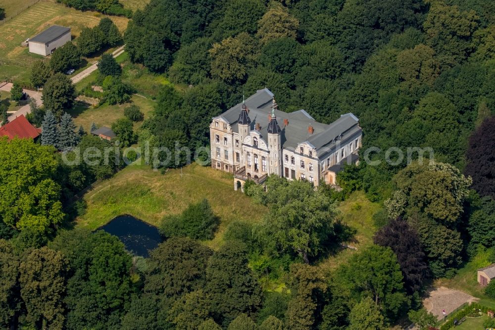 Aerial photograph Penzlin - Buildings and parks at the former mansion Mallin in the district Mallin in Penzlin in the state Mecklenburg - Western Pomerania