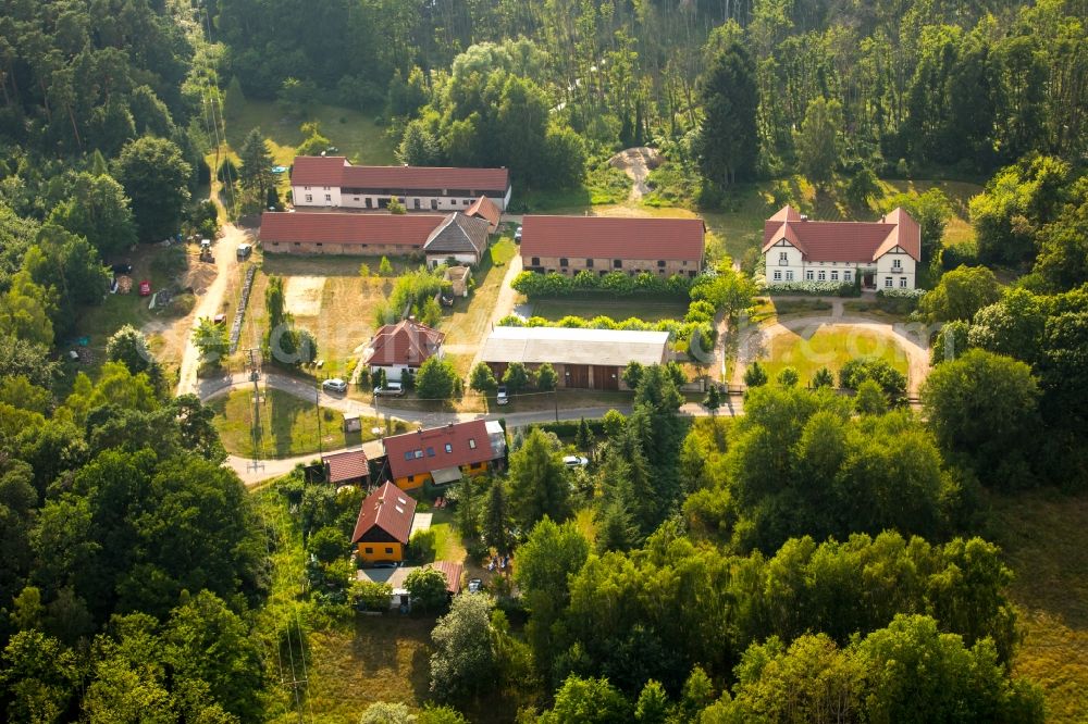 Aerial image Neu-Drosedow - Buildings and park of the farmhouse mansion Gut Drosedow in Neu-Drosedow in the state of Mecklenburg - Western Pomerania