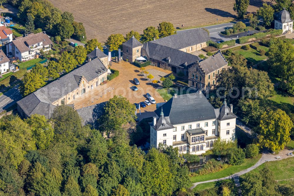 Aerial photograph Opherdicke - Buildings and parks at the mansion of the farmhouse Haus Opherdicke in Opherdicke in the state North Rhine-Westphalia, Germany