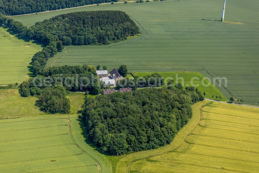 Aerial photograph Brilon - Buildings and parks at the mansion of the farmhouse in Brilon in the state North Rhine-Westphalia, Germany