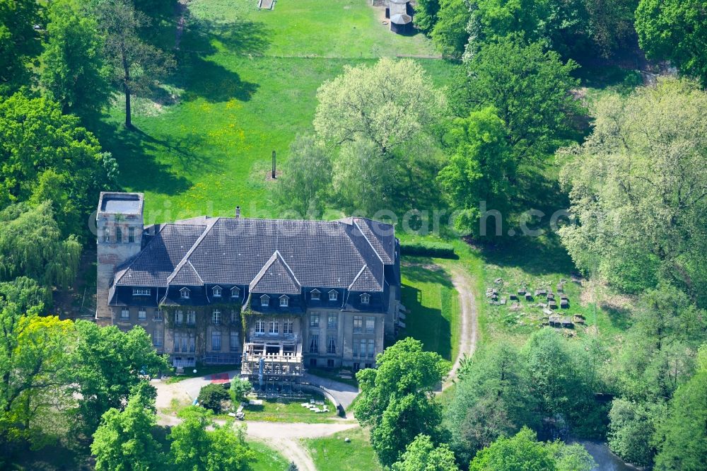 Aerial image Börnicke - Buildings and parks at the mansion of the farmhouse in Boernicke in the state Brandenburg, Germany