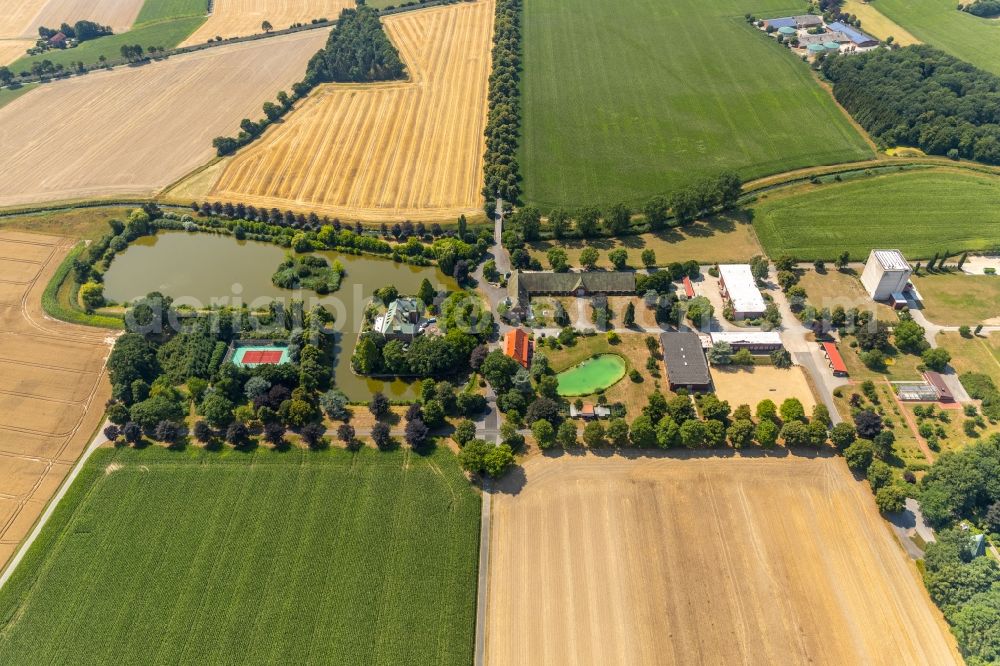 Drensteinfurt from above - Buildings and parks at the mansion of the farmhouse in Drensteinfurt in the state North Rhine-Westphalia, Germany