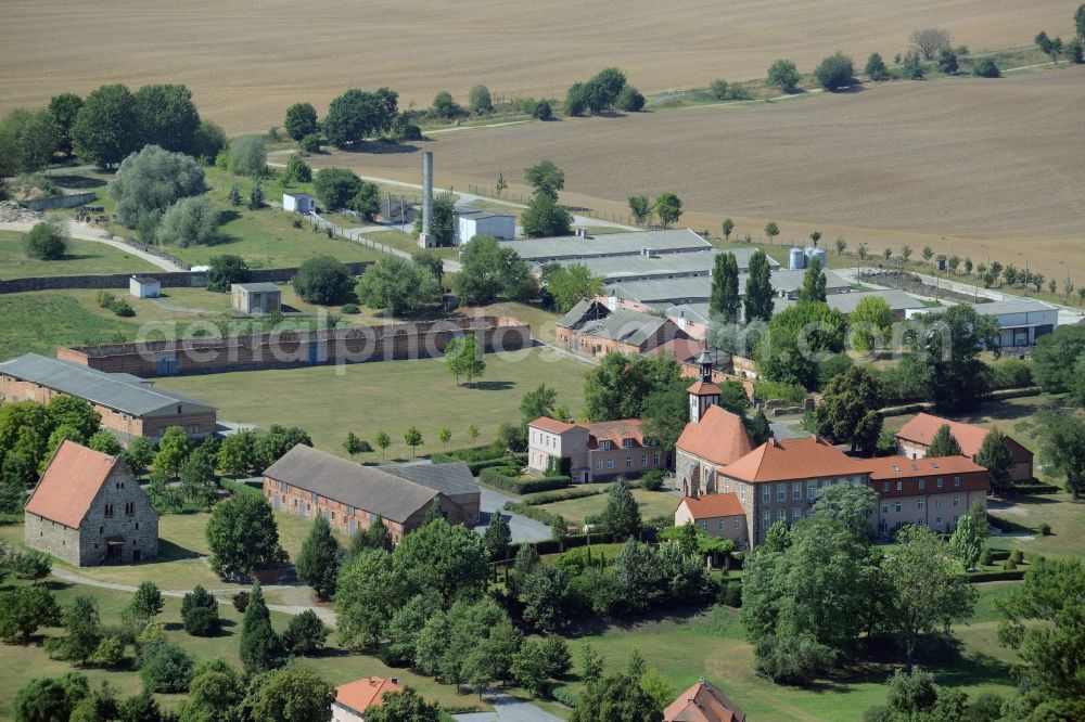 Aerial image Lietzen - Buildings and parks at the mansion of the farmhouse of the Komturei - commandry in Lietzen in the state Brandenburg