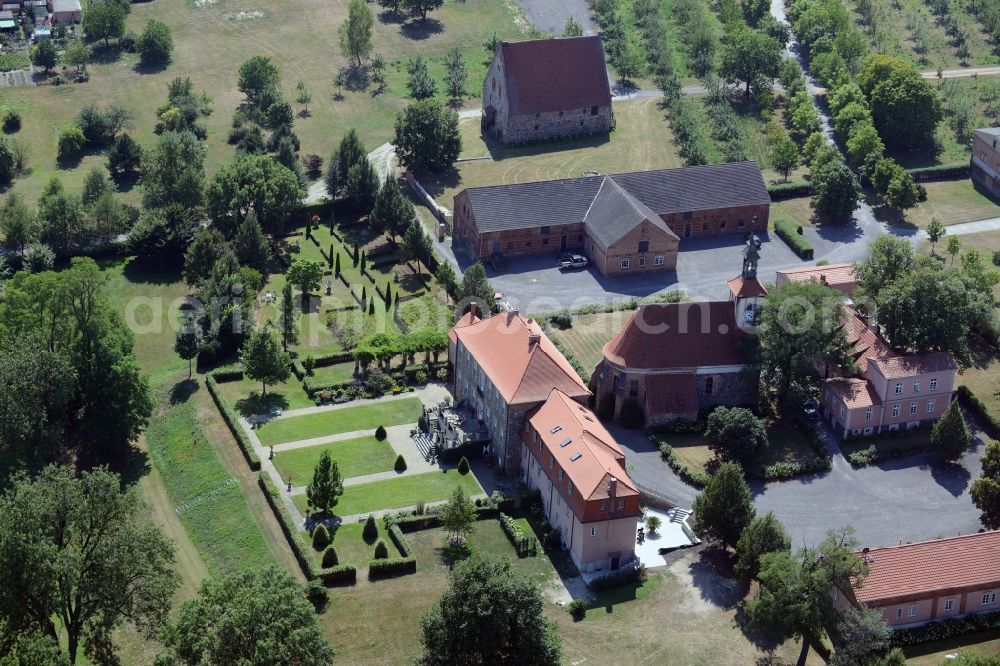 Aerial image Lietzen - Buildings and parks at the mansion of the farmhouse of the Komturei - commandry in Lietzen in the state Brandenburg