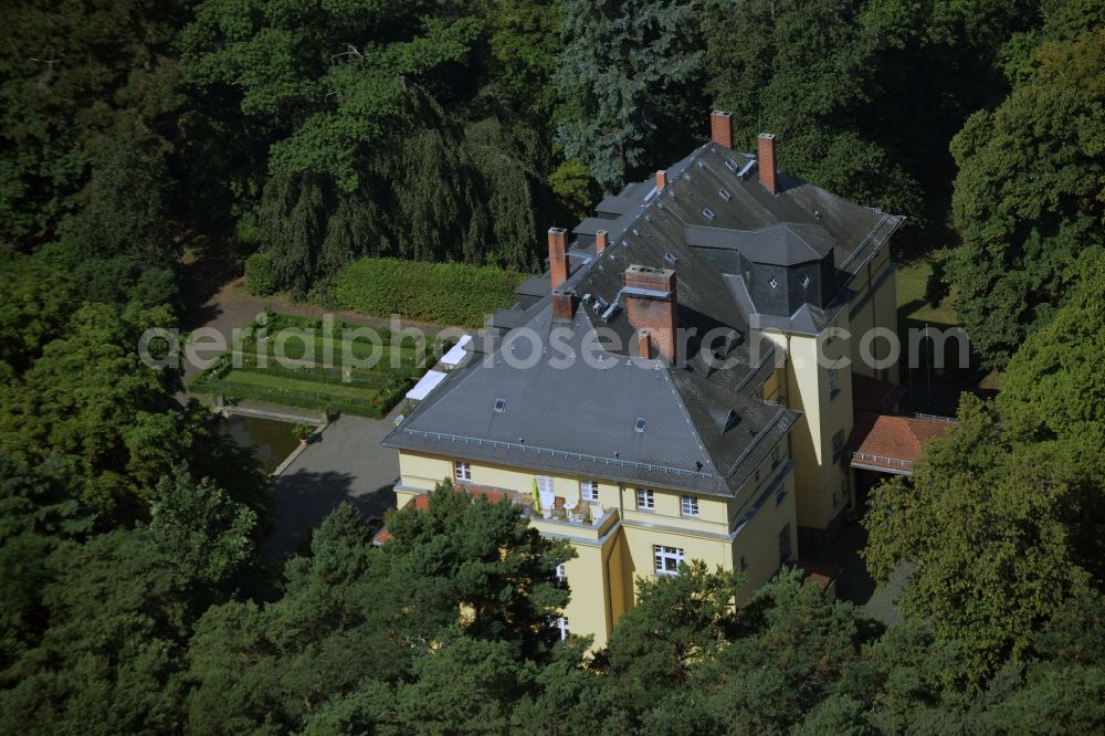 Aerial photograph Parthenstein - Buildings and parks at the mansion of the farmhouse in Parthenstein in the state Saxony