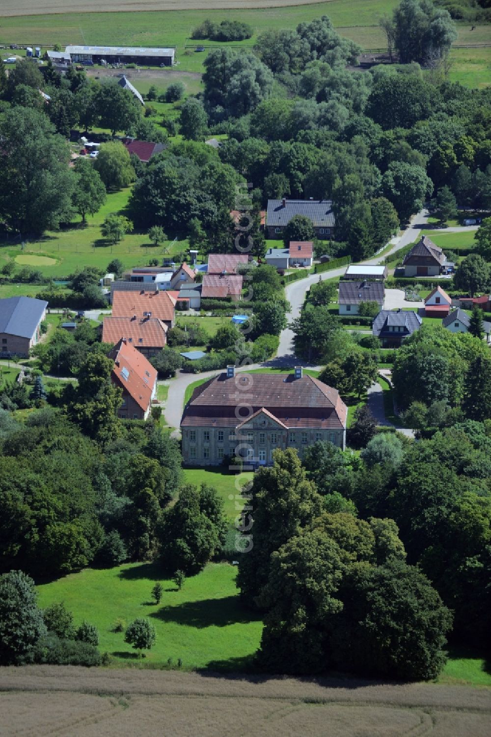 Rumpshagen from the bird's eye view: Buildings and parks at the mansion of the farmhouse in Rumpshagen in the state Mecklenburg - Western Pomerania