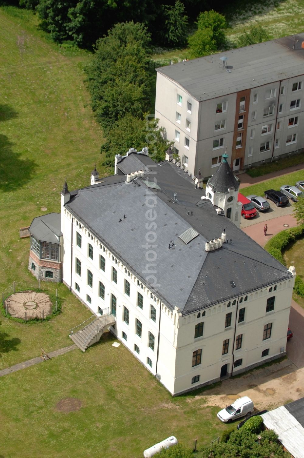 Aerial photograph Viecheln - Buildings and parks at the mansion of the farmhouse on Schlossstrasse in Viecheln in the state Mecklenburg - Western Pomerania, Germany