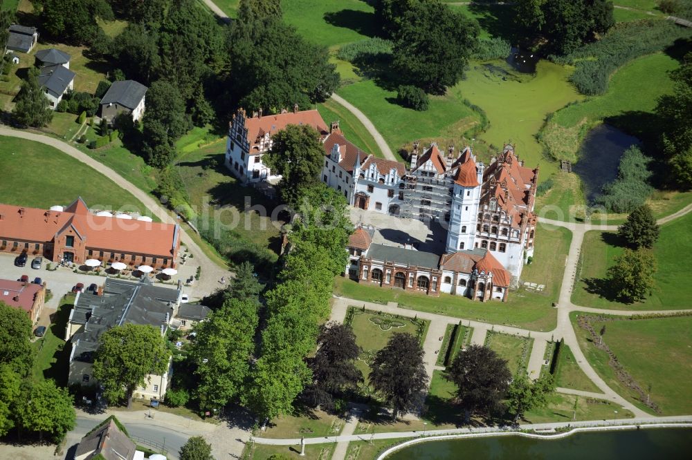 Basedow from the bird's eye view: Building and Castle Park Castle in Basedow in the state Mecklenburg - Western Pomerania