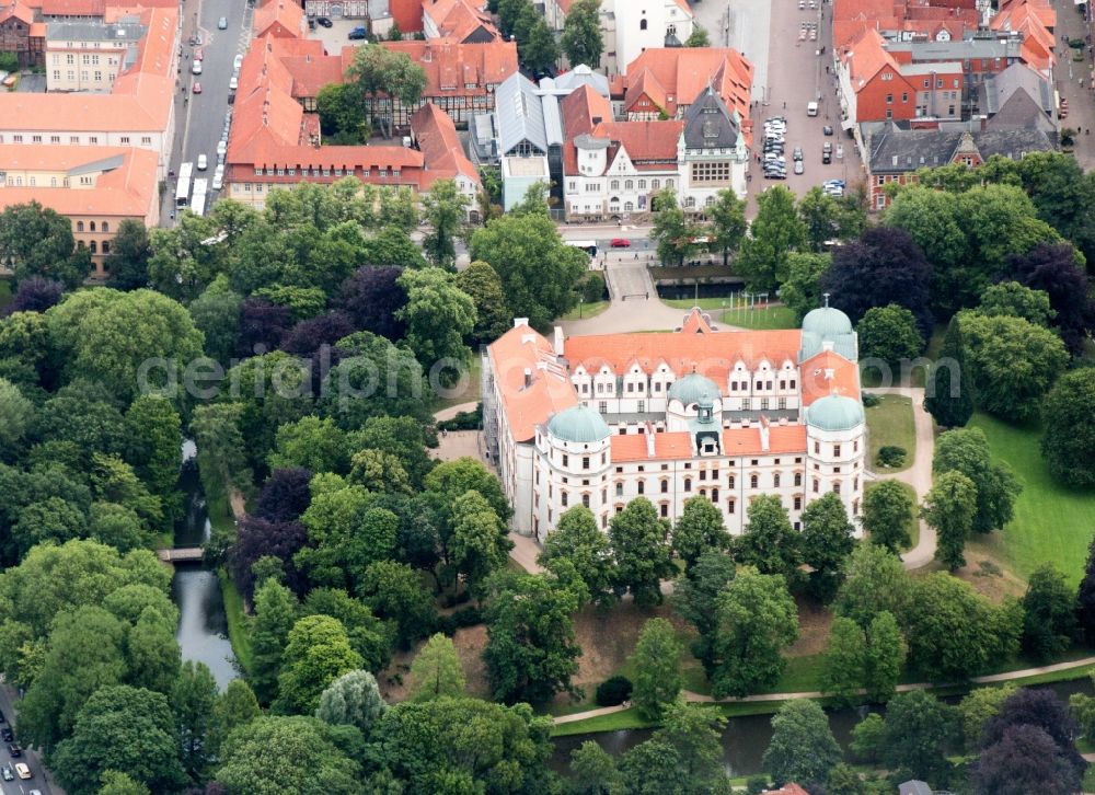 Aerial image Celle - Building and Castle Park Castle Celle in the state Lower Saxony. Castle Celle in Lower Saxony. Duke Castle Celle is one of the most beautiful castles of the Welfs. It is built in the style of the Baroque and the Renaissance