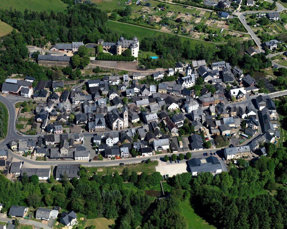 Gemünden from the bird's eye view: Building and Castle Park Castle Gemuenden in Gemuenden in the state Rhineland-Palatinate