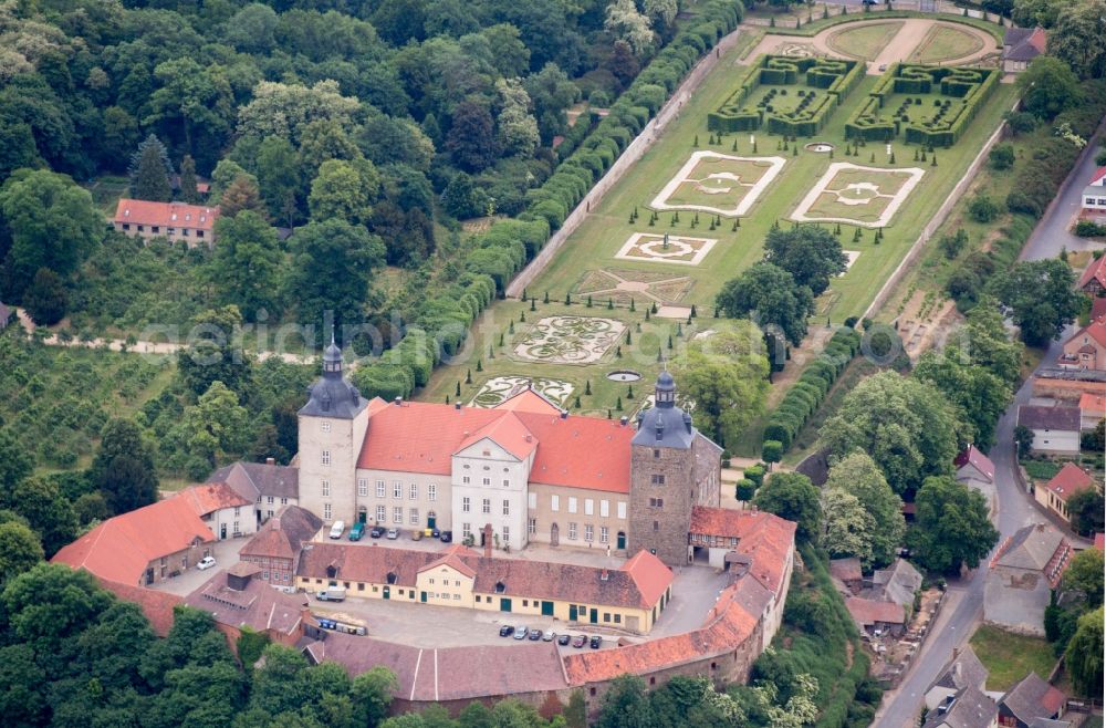 Haldensleben from the bird's eye view: Building and Castle Park Castle Hundisburg in Haldensleben in the state Saxony-Anhalt