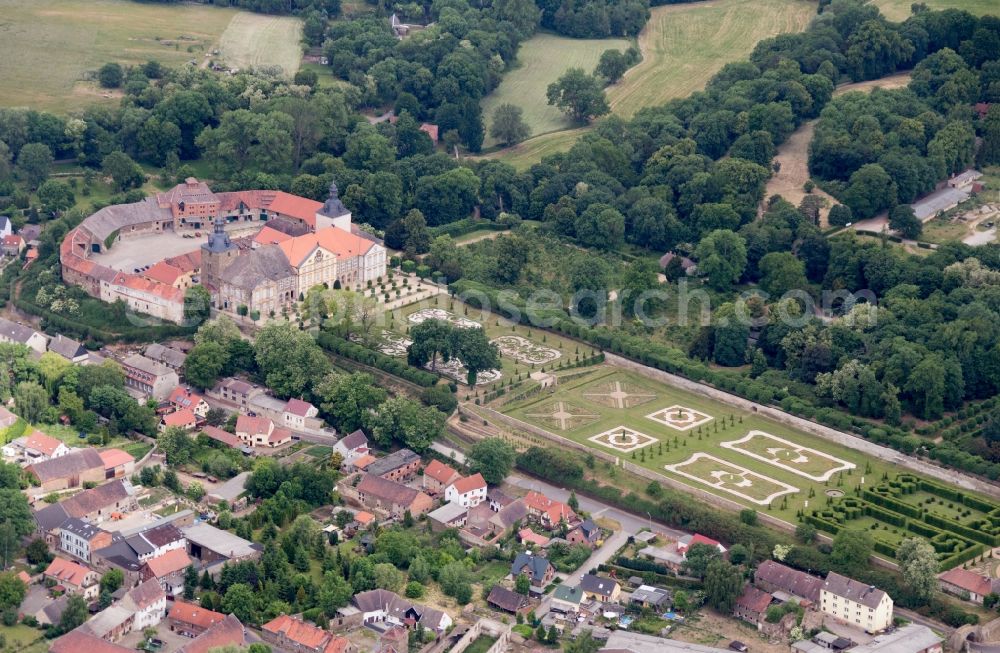 Aerial image Haldensleben - Building and Castle Park Castle Hundisburg in Haldensleben in the state Saxony-Anhalt