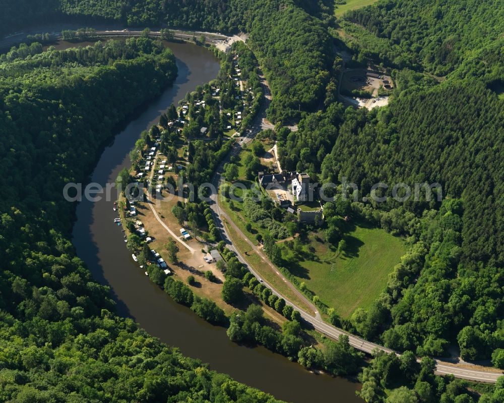 Obernhof from the bird's eye view: Building and Castle Park Castle Langenau in Obernhof in the state Rhineland-Palatinate