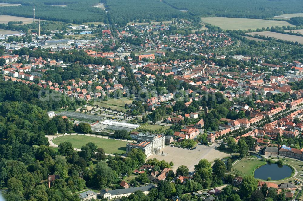 Ludwigslust from the bird's eye view: Building and Castle Park Castle Ludwigslust in the state Mecklenburg - Western Pomerania