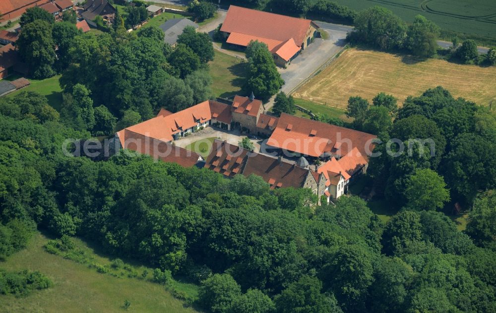 Aerial image Apelern - Building and Castle Park Castle Schloss von Muenchhausen in Apelern in the state Lower Saxony