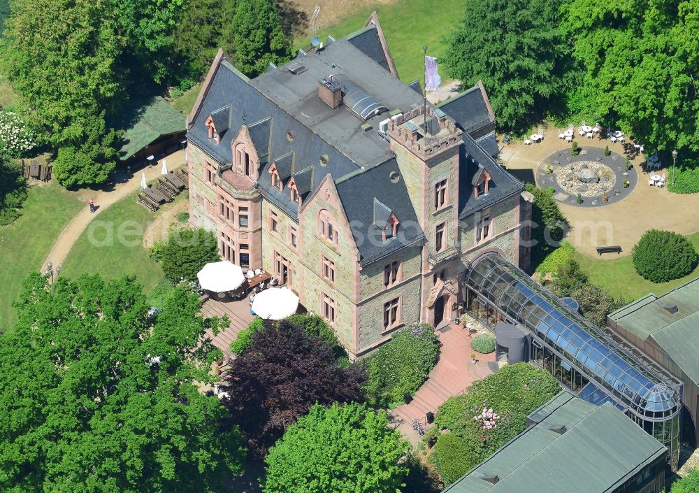 Aerial image Kelkheim (Taunus) - Building and Castle Park Castle des Schlosshotel Rettershof in Kelkheim (Taunus) in the state Hesse