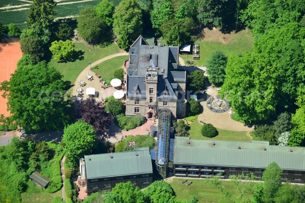 Kelkheim (Taunus) from above - Building and Castle Park Castle des Schlosshotel Rettershof in Kelkheim (Taunus) in the state Hesse