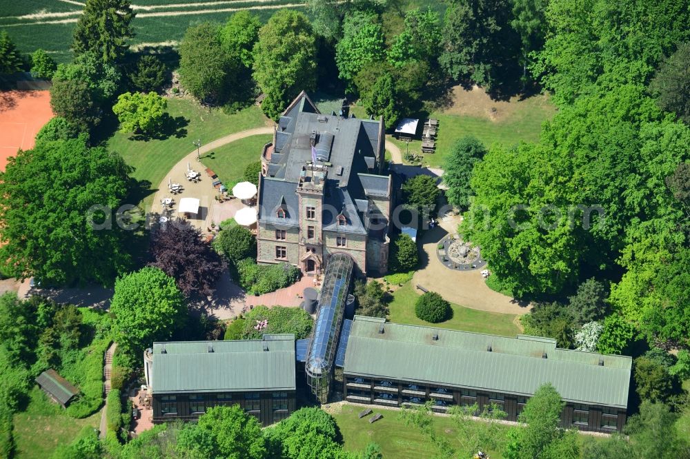 Aerial image Kelkheim (Taunus) - Building and Castle Park Castle des Schlosshotel Rettershof in Kelkheim (Taunus) in the state Hesse