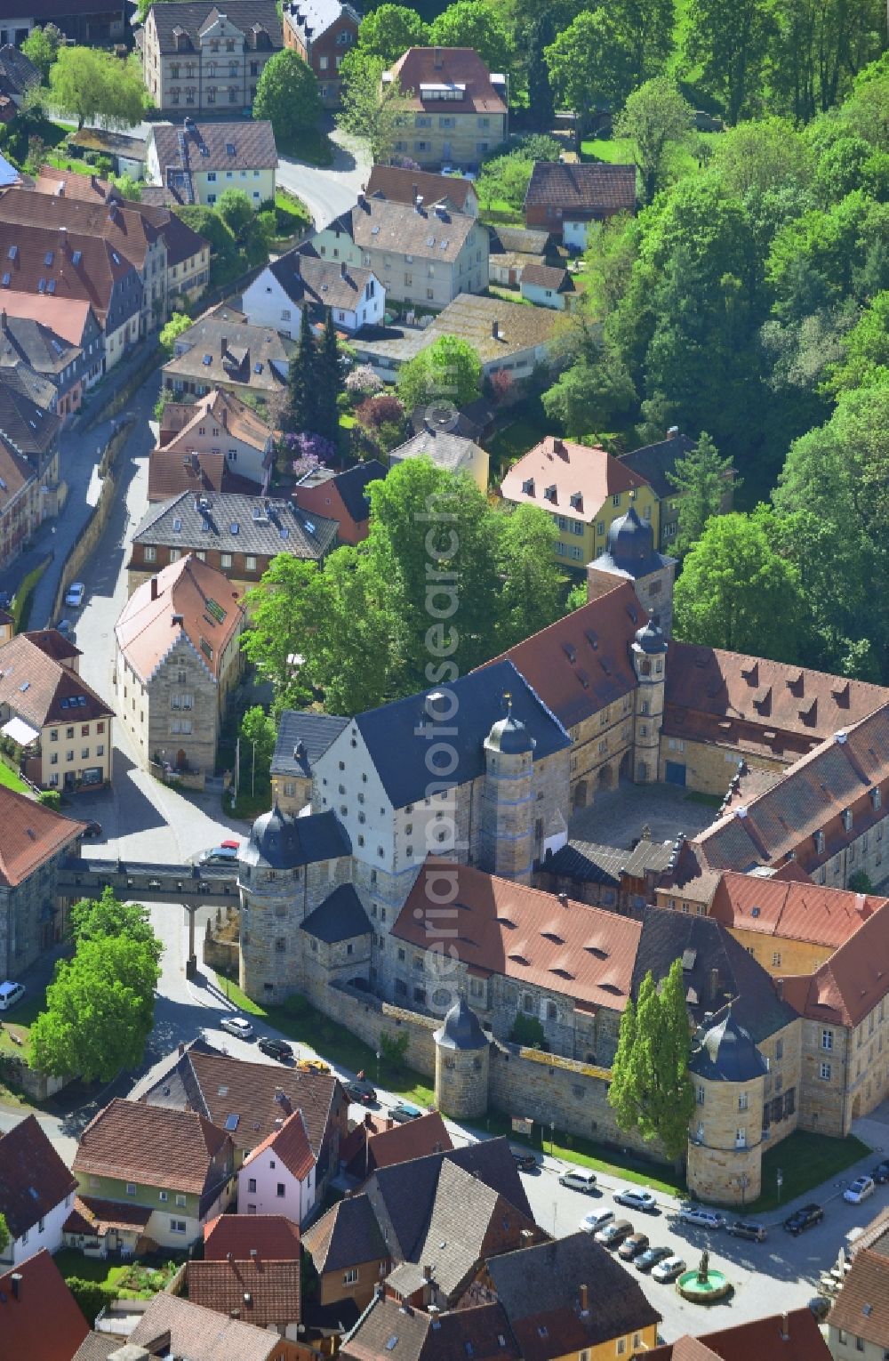 Aerial photograph Thurnau - Building and Castle Park Castle Thurnau in the state Bavaria