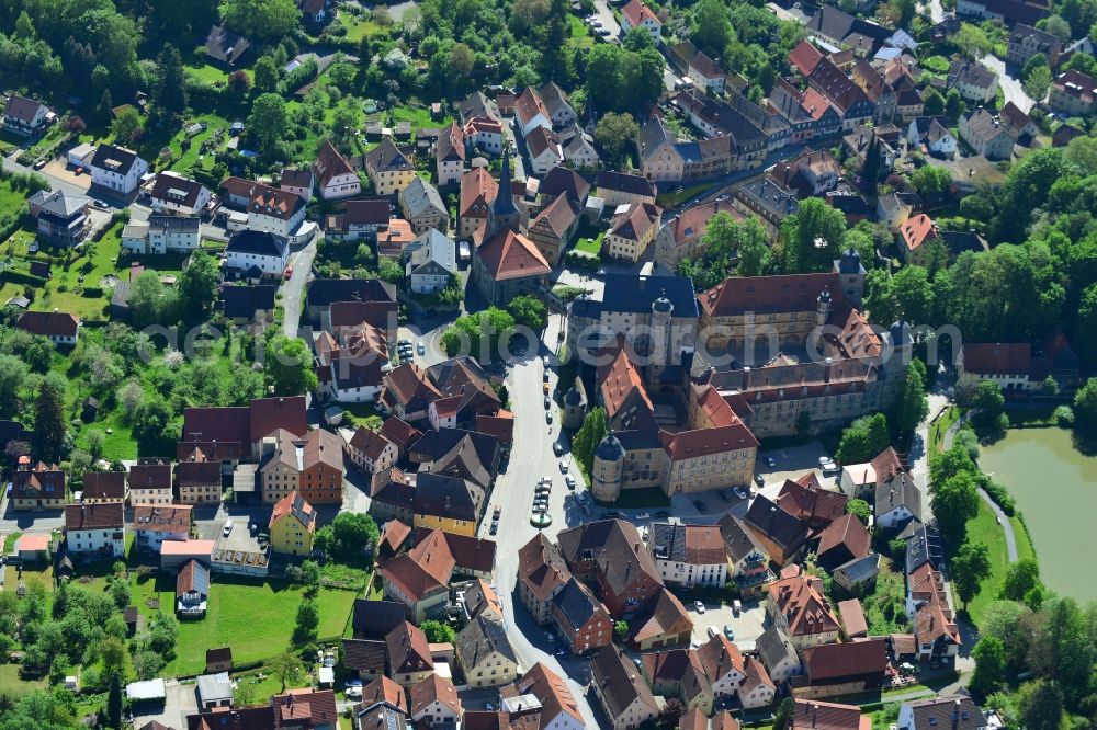 Thurnau from the bird's eye view: Building and Castle Park Castle Thurnau in the state Bavaria