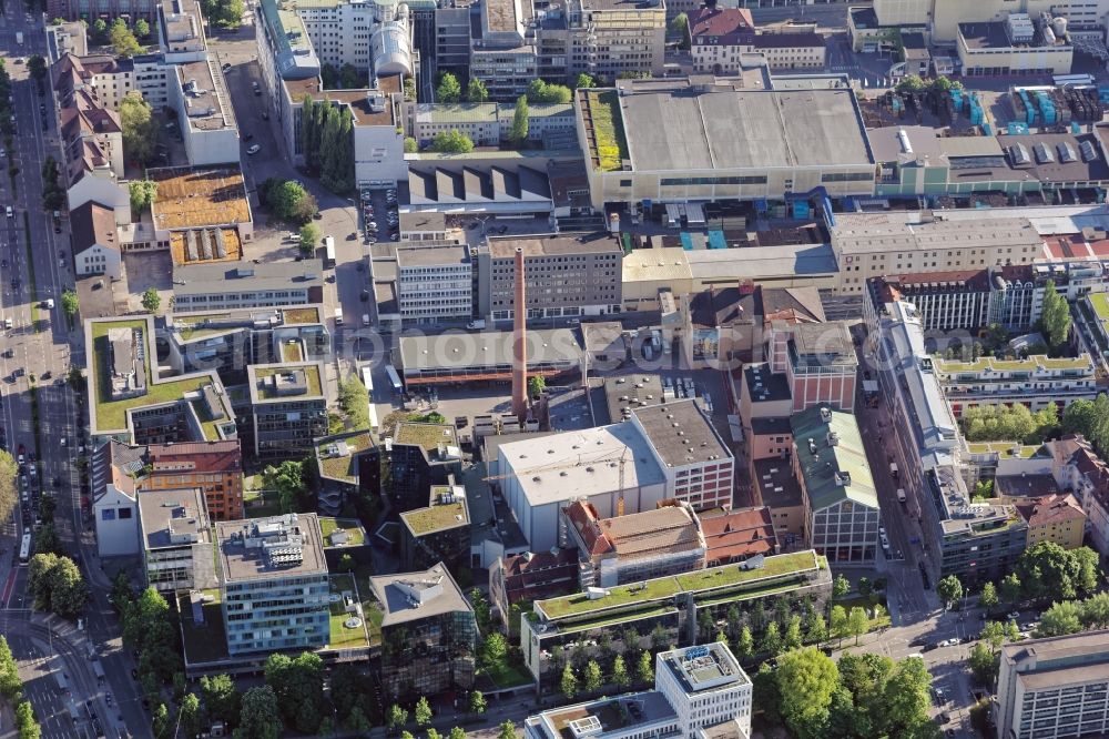 Aerial photograph München - Building and production halls on the premises of the Loewenbraeu brewery in Munich in the state Bavaria, Germany