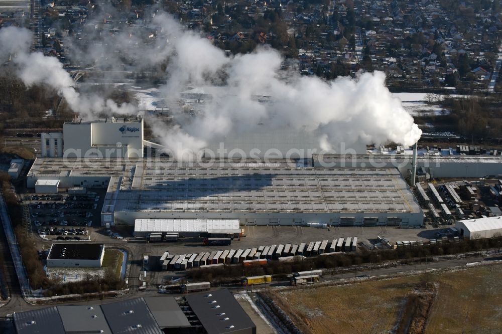 Aerial photograph Brieselang - Building and production halls on the premises of RIGIPS GmbH in Brieselang in the state Brandenburg