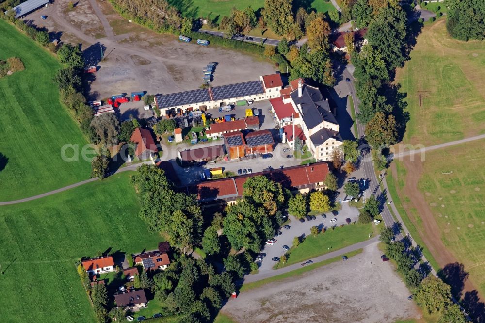 Aerial photograph Tuntenhausen - Building and production halls on the premises of the brewery Maxlrain in Tuntenhausen in the state Bavaria, Germany