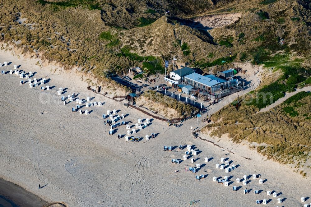 Kampen (Sylt) from the bird's eye view: Building of the restaurant Buhne 16 in Kampen (Sylt) at the island Sylt in the state Schleswig-Holstein, Germany