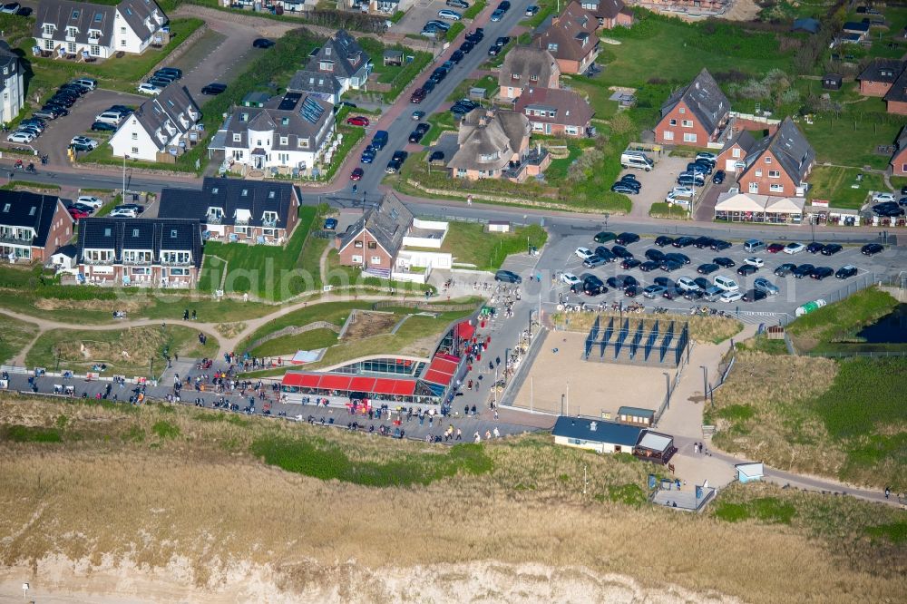 Aerial photograph Wenningstedt (Sylt) - Building of the restaurant Gosch in Wenningstedt (Sylt) at the island Sylt in the state Schleswig-Holstein, Germany