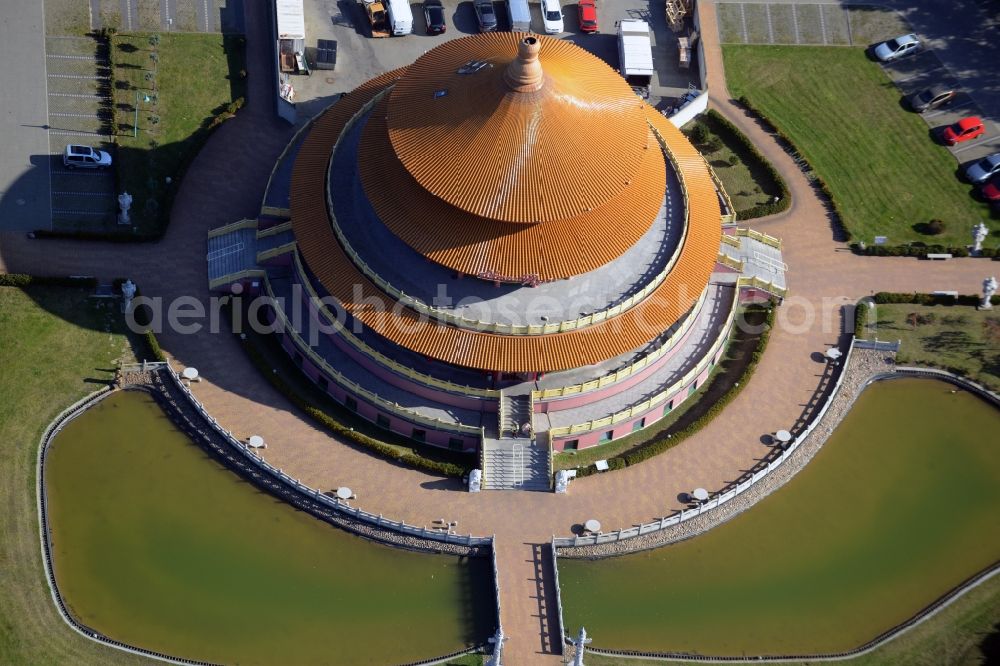 Hohen Neuendorf from the bird's eye view: Building of the restaurant Himmelspagode Himmelspagode an der Oranienburger Strasse in Hohen Neuendorf in the state Brandenburg