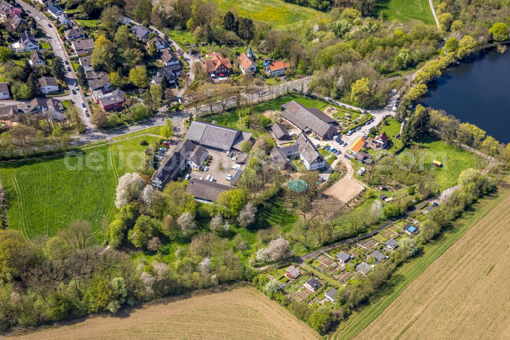 Aerial image Heiligenhaus - Building of the restaurant Hofcafe Abtskueche in the district Hetterscheidt in Heiligenhaus at Ruhrgebiet in the state North Rhine-Westphalia, Germany