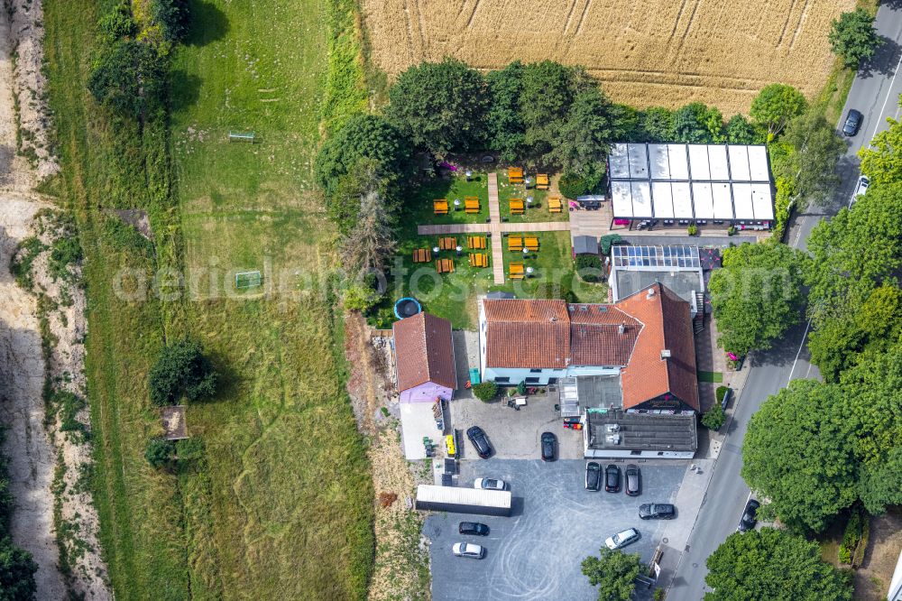 Dortmund from the bird's eye view: Building of the restaurant Jaegerheim on street Niederhofer Kohlenweg in the district Hoechsten in Dortmund at Ruhrgebiet in the state North Rhine-Westphalia, Germany