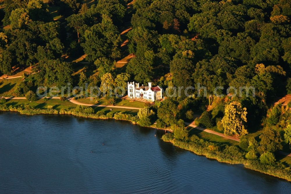 Potsdam from the bird's eye view: Building of the restaurant Kleines Schloss Babelsberg in the district Babelsberg in Potsdam in the state Brandenburg, Germany