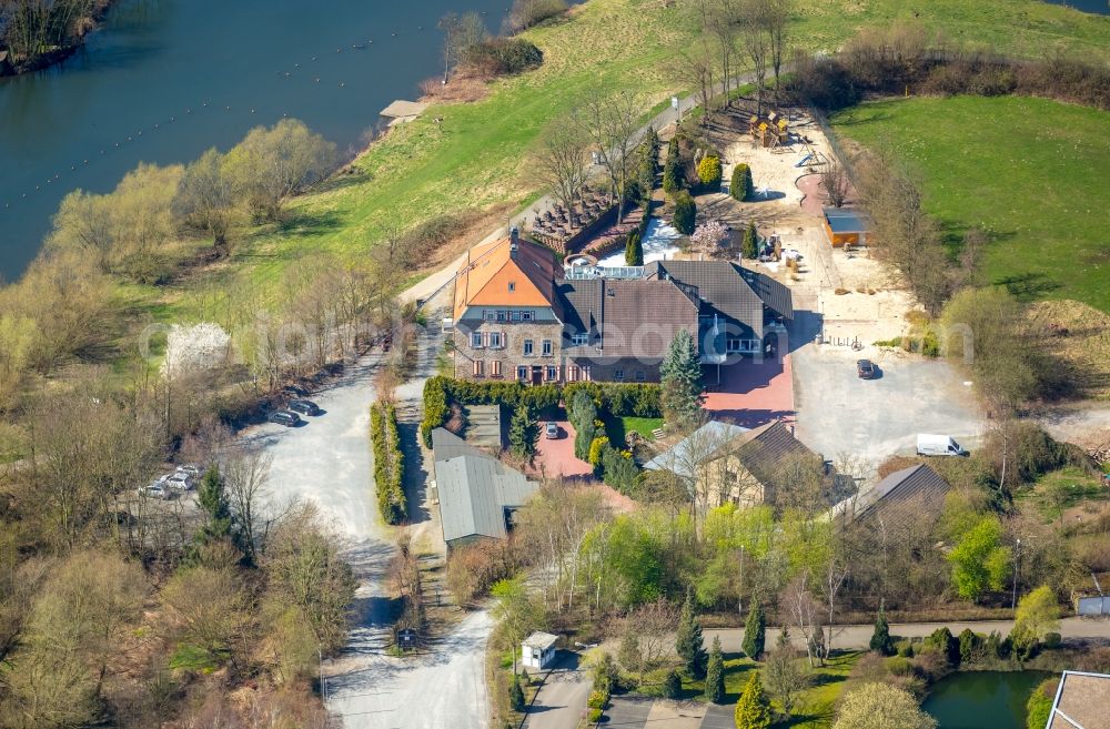 Hattingen from the bird's eye view: Building of the restaurant Landhaus Grum on Ruhrdeich in Hattingen in the state North Rhine-Westphalia, Germany