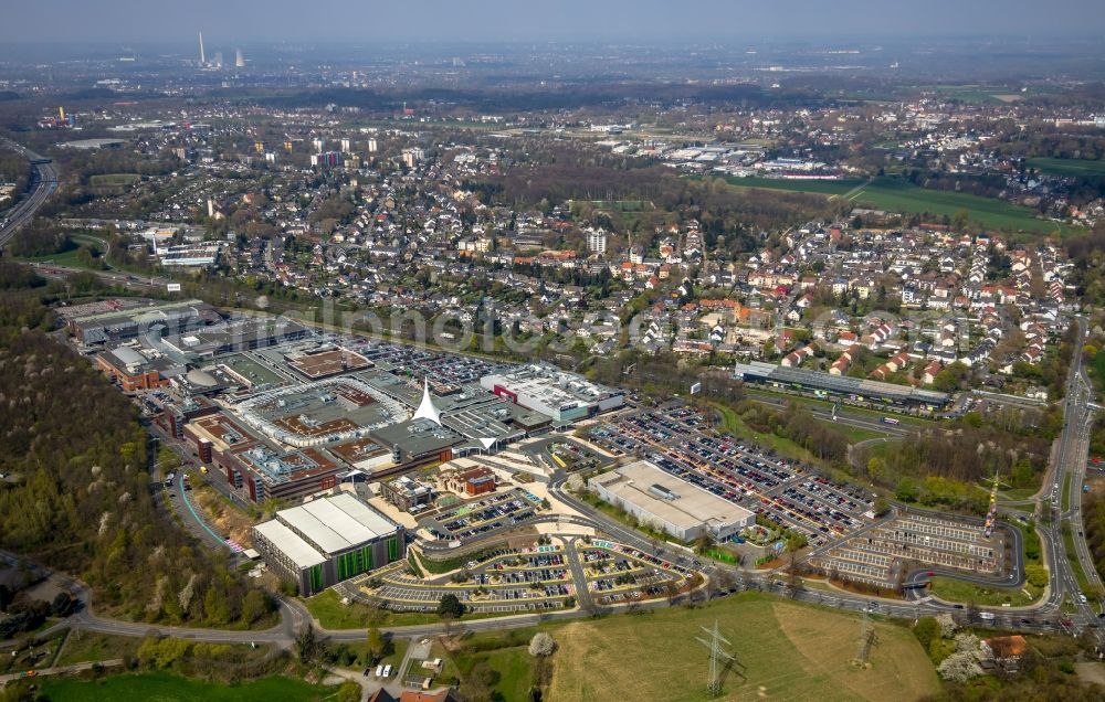 Bochum from the bird's eye view: Building of the restaurant L'Osteria in the district Harpen in Bochum in the state North Rhine-Westphalia, Germany