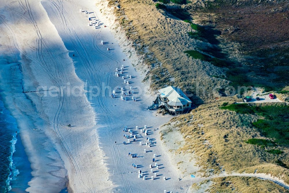 Aerial photograph Wenningstedt (Sylt) - Building of the restaurant Onkel JohnnyA?s Strandwirtschaft in Wenningstedt (Sylt) at the island Sylt in the state Schleswig-Holstein, Germany